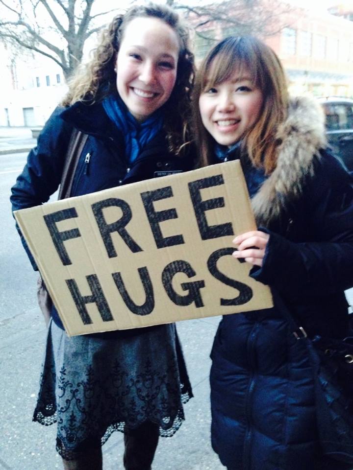 FREE_HUGS