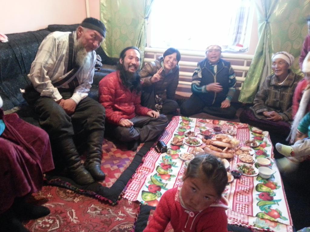 キルギス南部の村サリタシュでホームステイ